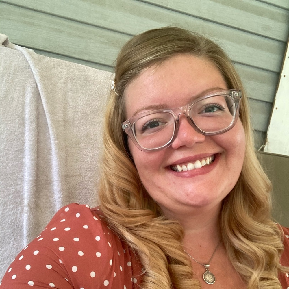 Meet your Posher, Lacy